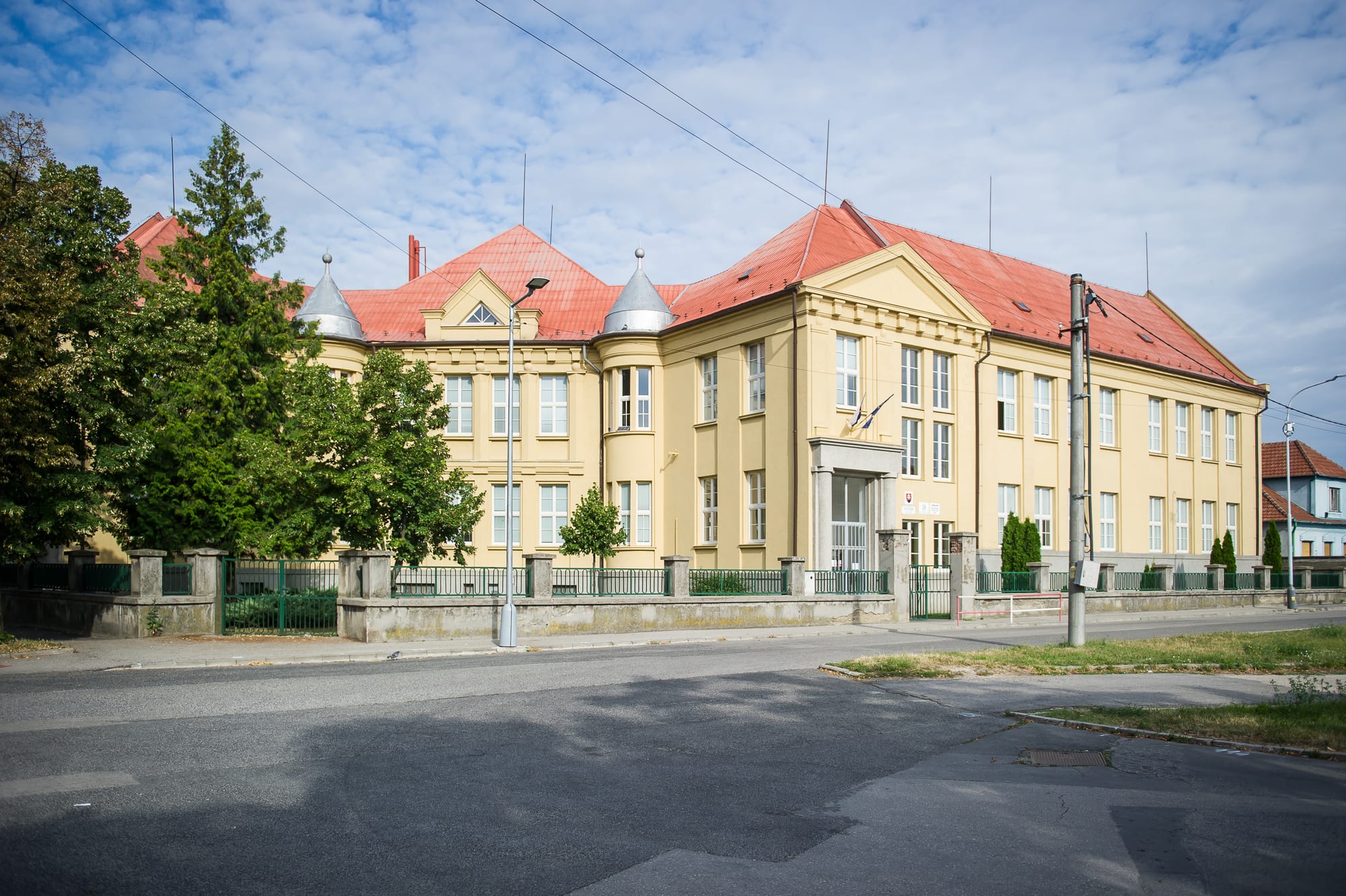 Obchodná akadémia